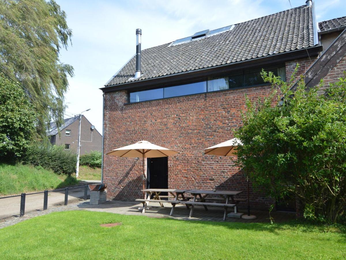 Spacious House In A Farm Located In The Bucolic Teuven Esterno foto